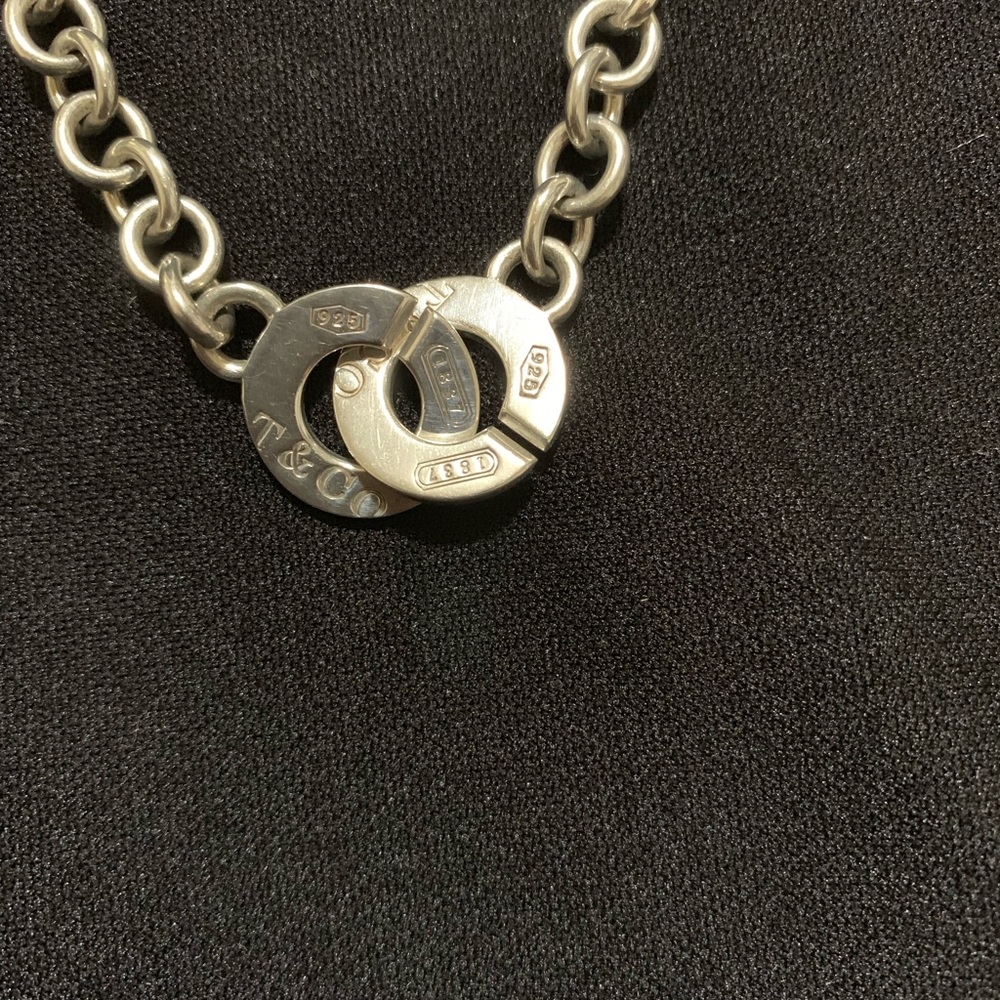 Tiffany Interlocking choker.